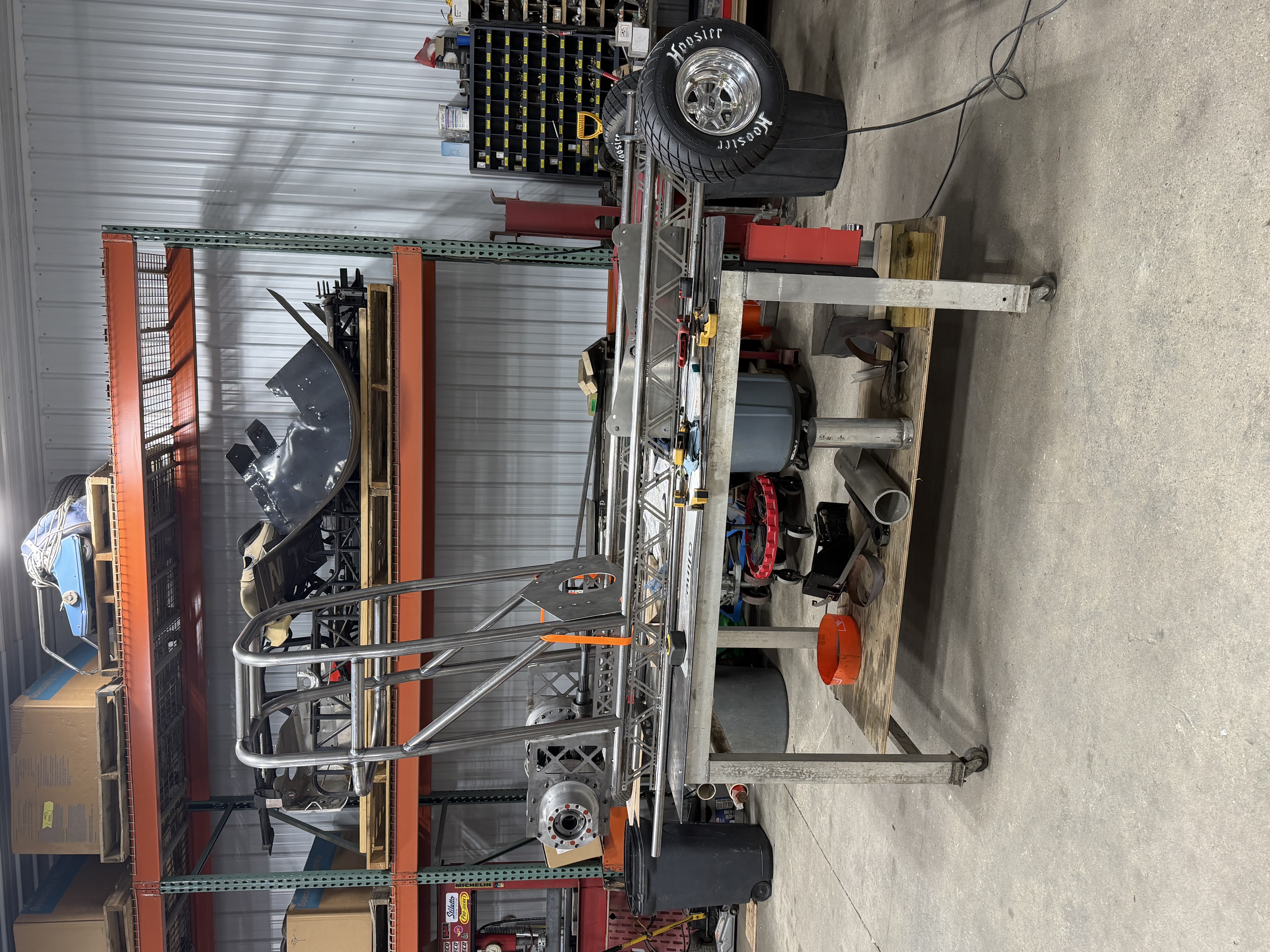 Rear end and axle assembly
