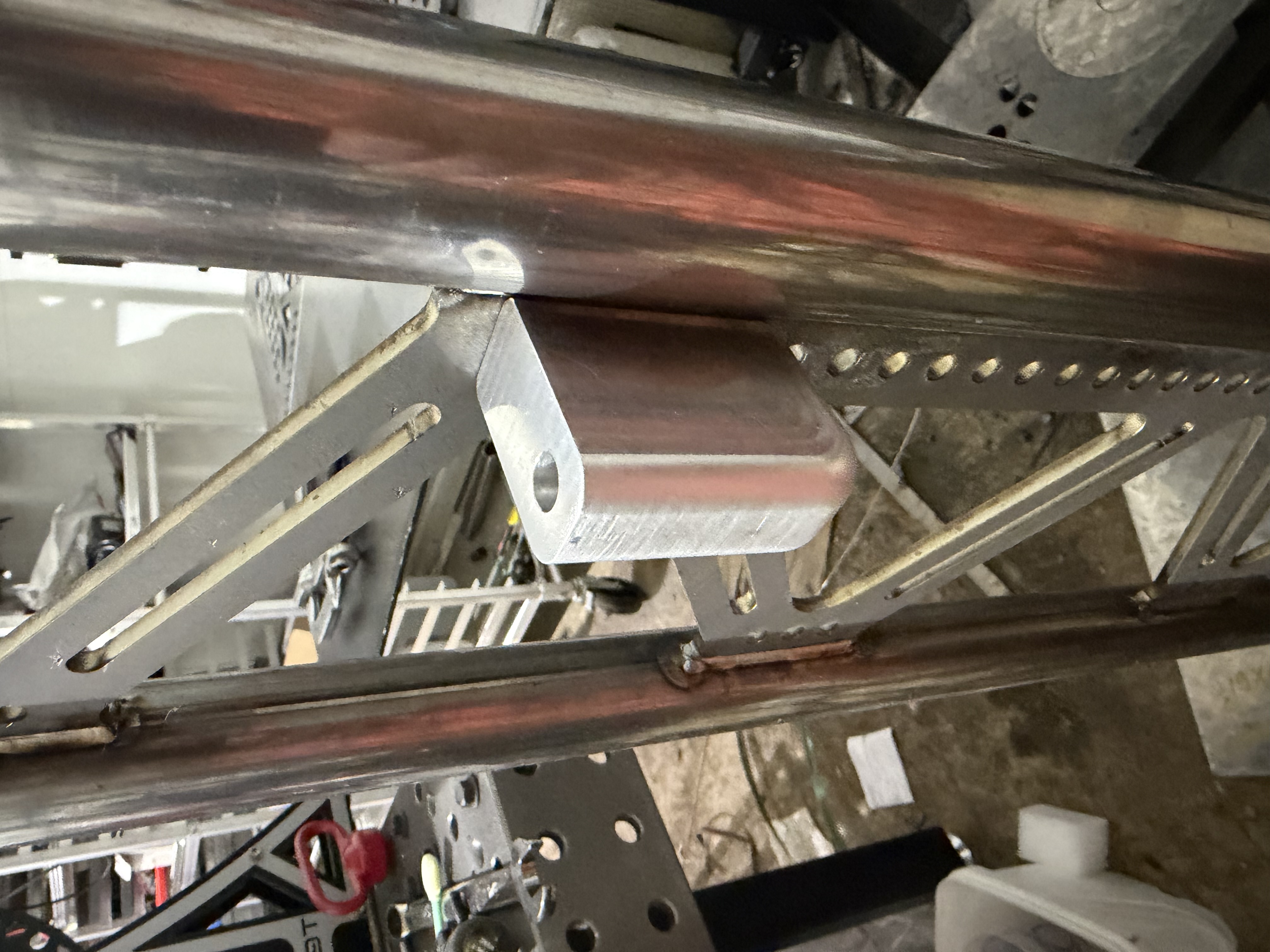 Rear motor plate